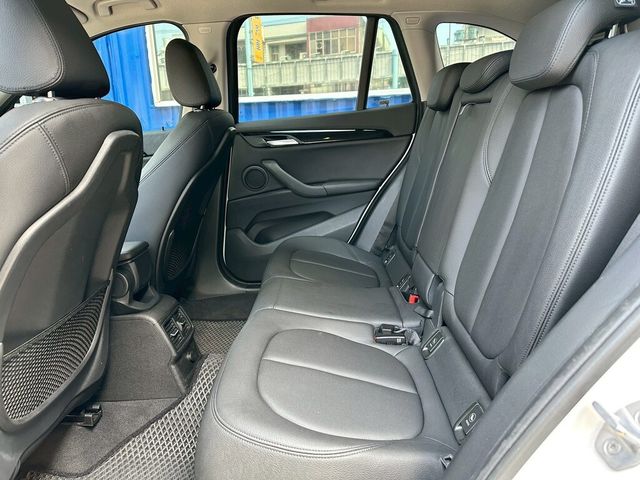BMW寶馬 X1  第12張相片