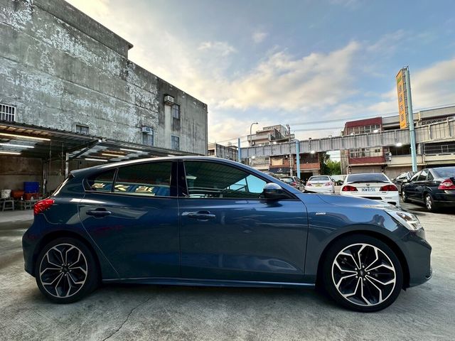 FORD福特 FOCUS ST  第9張相片