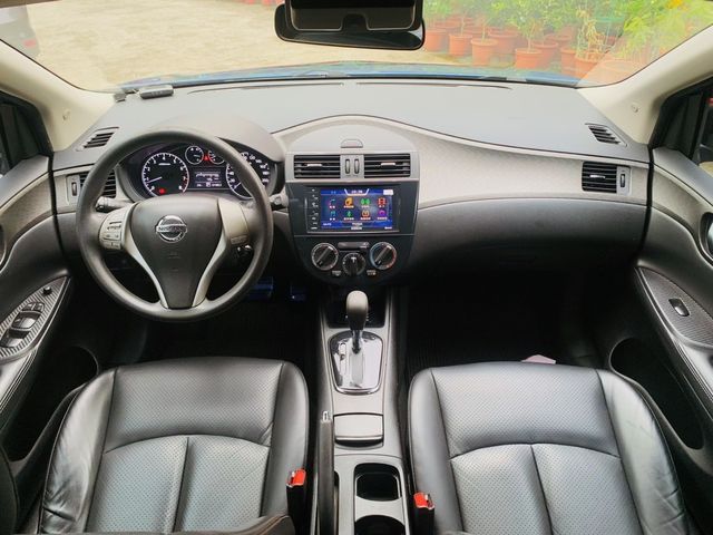 NISSAN日產 TIIDA  第5張相片