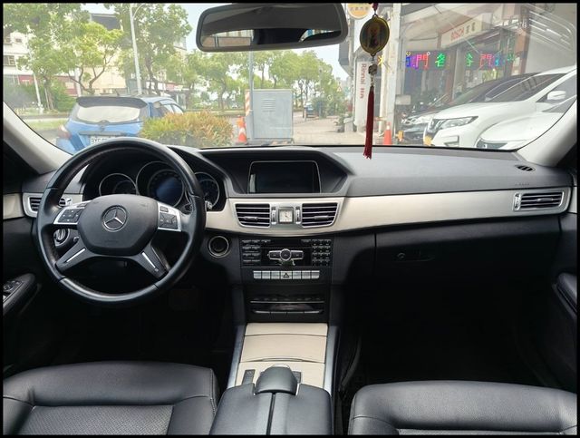 M-BENZ賓士 E200  第6張相片