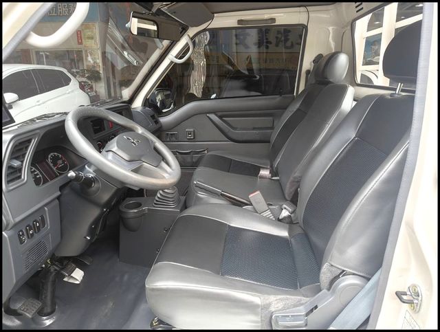 MITSUBISHI三菱 DELICA  第7張相片
