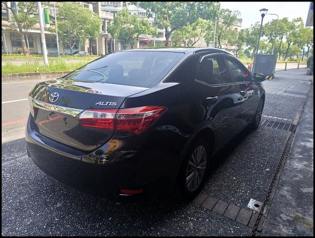 TOYOTA豐田 ALTIS  第5張相片