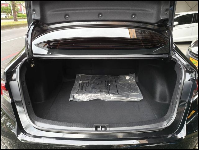 TOYOTA豐田 ALTIS  第11張相片