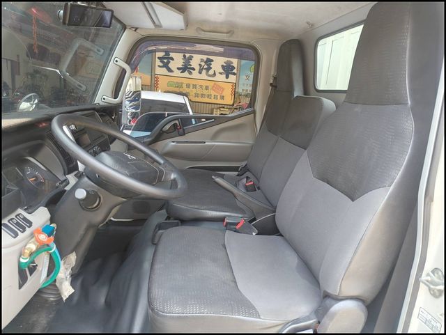 MITSUBISHI三菱 CANTER  第7張相片