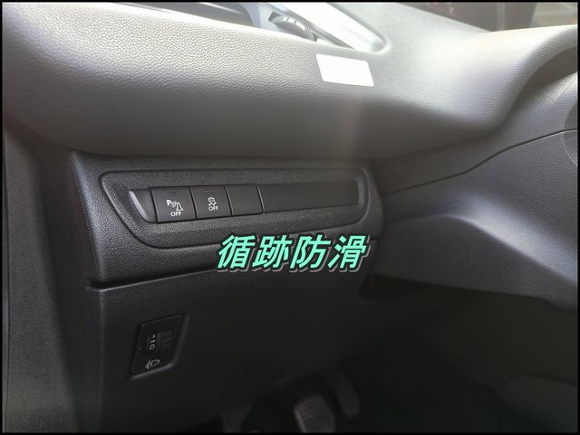 PEUGEOT寶獅 208  第8張相片