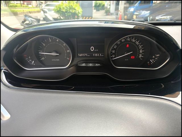 PEUGEOT寶獅 208  第12張相片