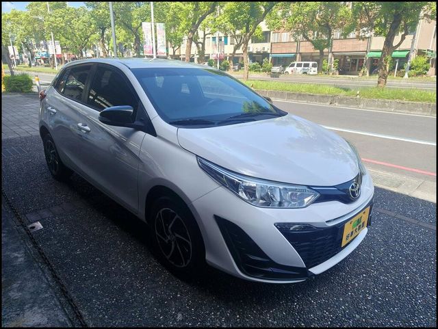 TOYOTA豐田 YARIS  第2張相片