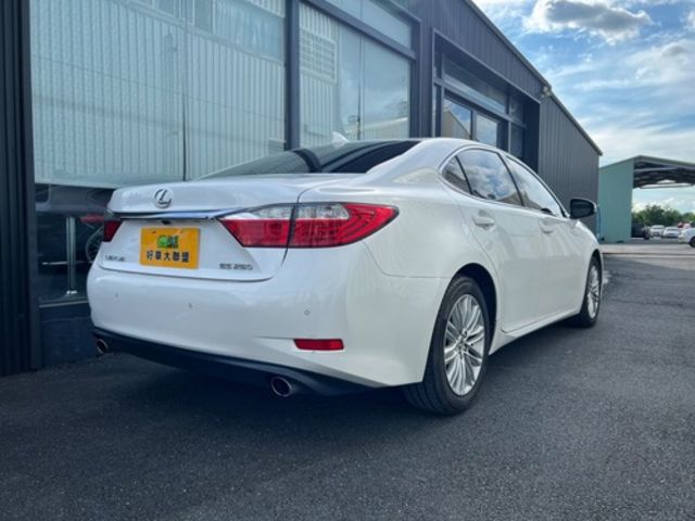 LEXUS凌志 ES250  第2張相片