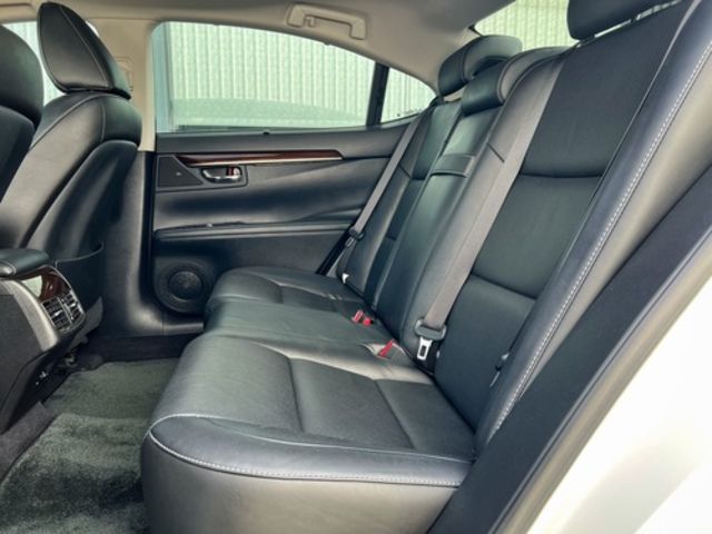 LEXUS凌志 ES250  第8張相片