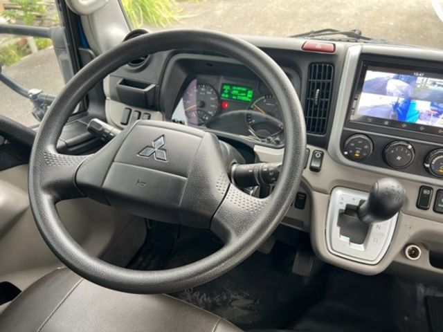 MITSUBISHI三菱 CANTER  第7張相片