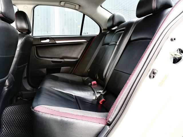 MITSUBISHI三菱 LANCER IO  第19張相片