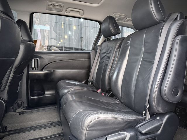 TOYOTA豐田 PREVIA  第9張相片