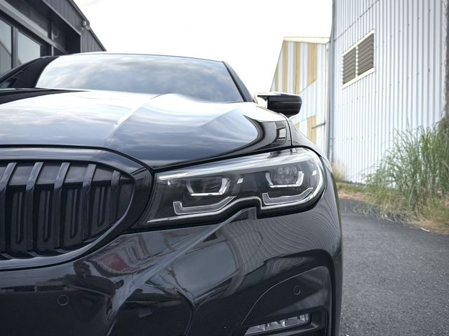 BMW寶馬 330I M SPORT  第5張相片