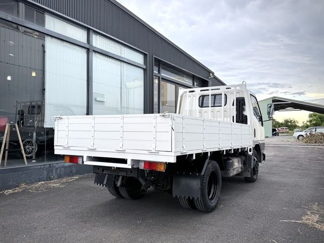 MITSUBISHI三菱 CANTER  第2張相片