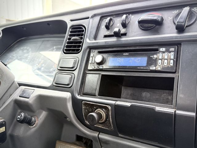 MITSUBISHI三菱 CANTER  第10張相片
