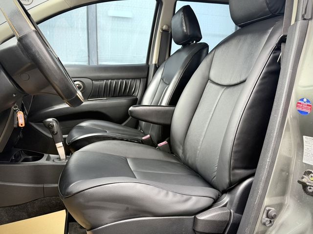 NISSAN日產 LIVINA  第7張相片