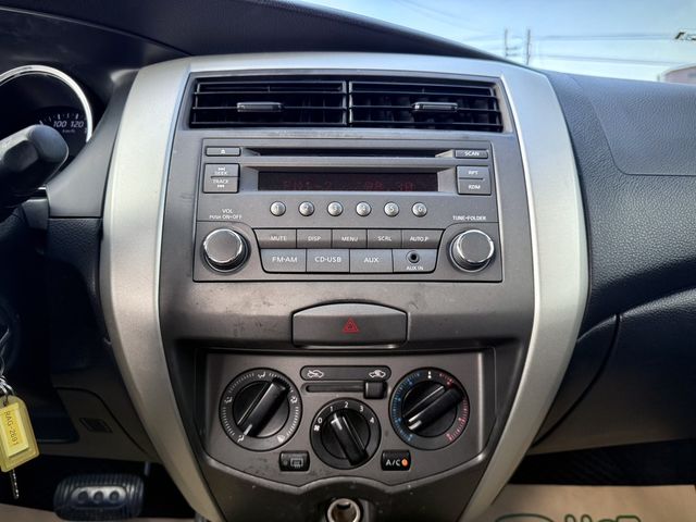 NISSAN日產 LIVINA  第12張相片