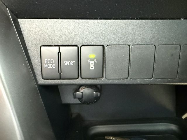 TOYOTA豐田 RAV4  第14張相片