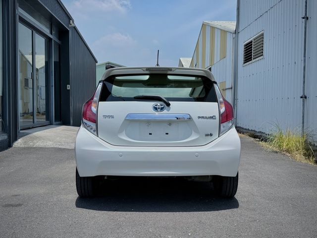 TOYOTA豐田 PRIUS C  第4張相片