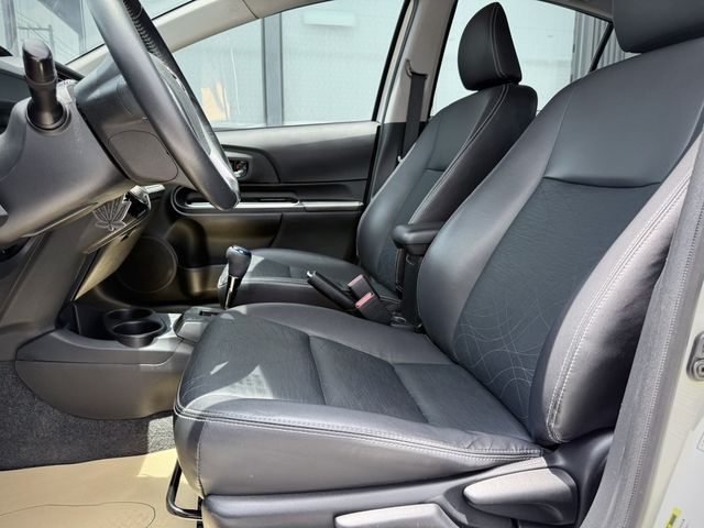 TOYOTA豐田 PRIUS C  第9張相片