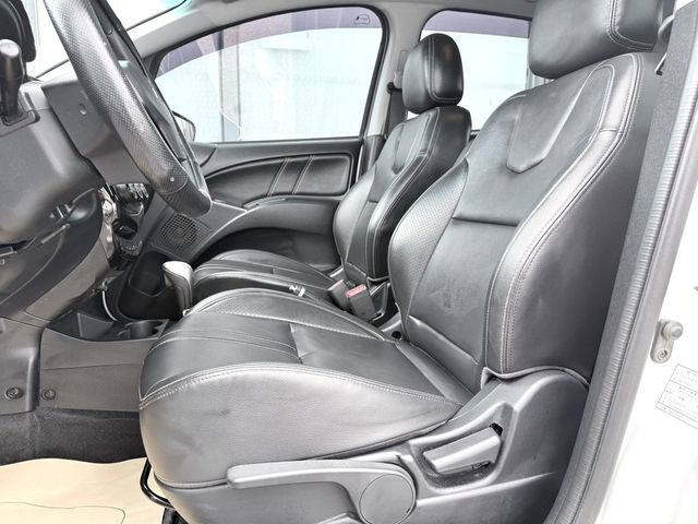 MITSUBISHI三菱 COLT PLUS  第7張相片