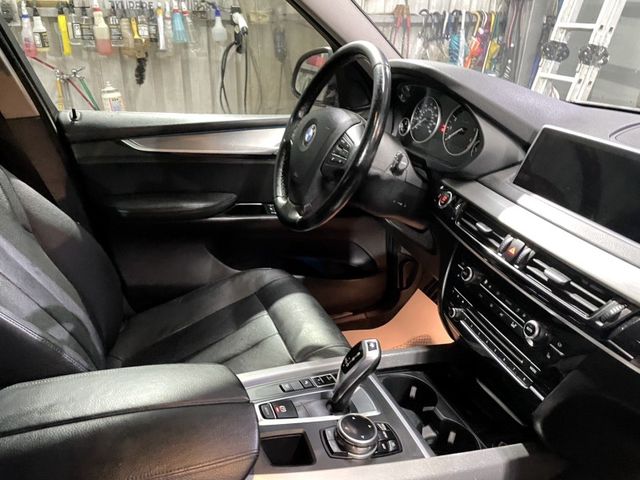 2014年BMW X5 xDrive35i  全景天窗 電尾門 摸門 定速 循跡防滑 雙前電動座椅 記憶座椅  第10張相片