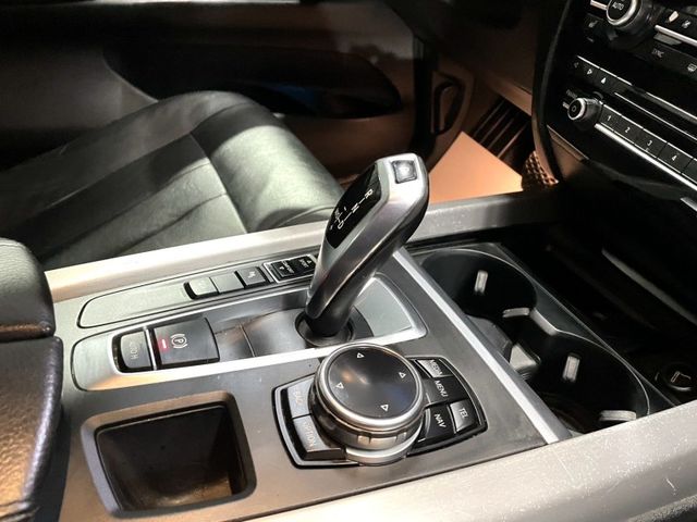 2014年BMW X5 xDrive35i  全景天窗 電尾門 摸門 定速 循跡防滑 雙前電動座椅 記憶座椅  第13張相片