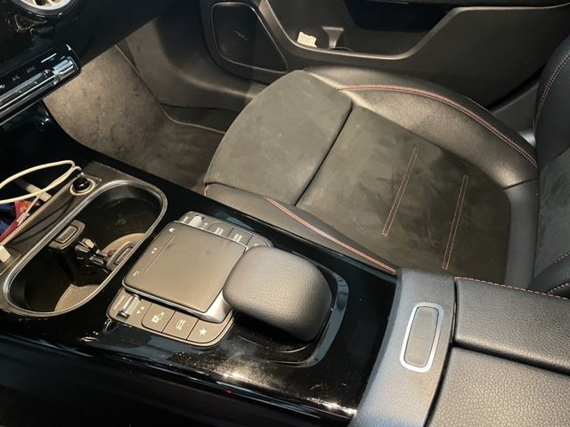 Mercedes-Benz/賓士 A-CLASS  第10張相片