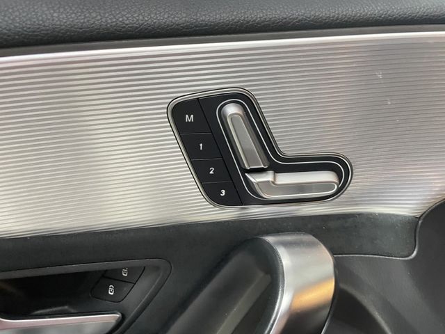 Mercedes-Benz/賓士 A-CLASS  第13張相片