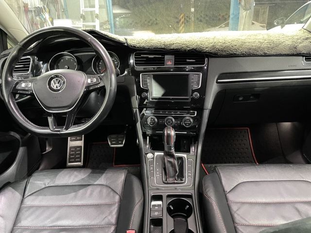 Volkswagen 福斯 Golf  第10張相片