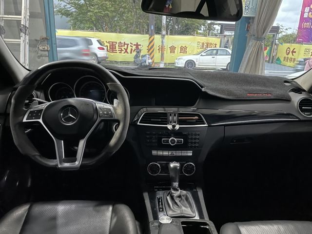 Mercedes-Benz/賓士 C200  第11張相片