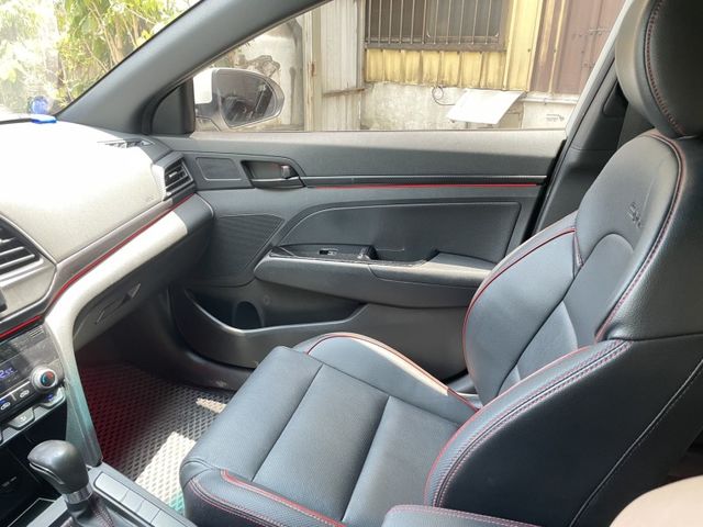 2020 Hyundai Elantra Sport  換檔撥片 Car Play I-KEY 分區溫控 定速巡航 倒車顯影 認證車  第1張相片