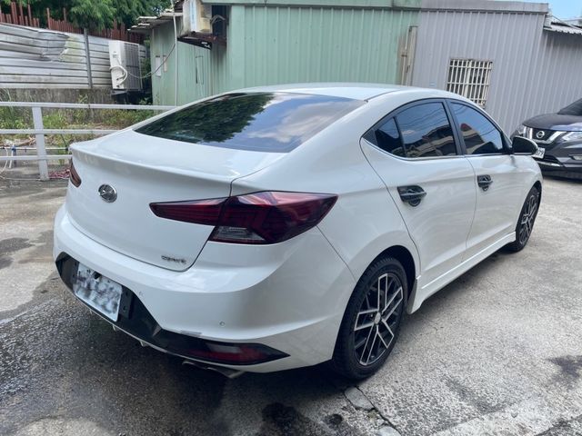 2020 Hyundai Elantra Sport  換檔撥片 Car Play I-KEY 分區溫控 定速巡航 倒車顯影 認證車  第7張相片