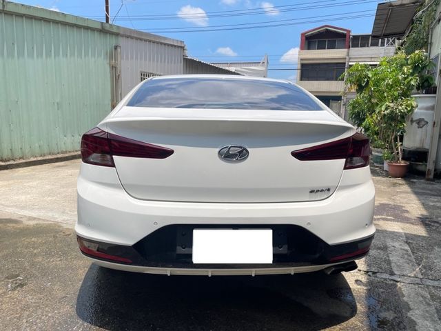 2020 Hyundai Elantra Sport  換檔撥片 Car Play I-KEY 分區溫控 定速巡航 倒車顯影 認證車  第11張相片