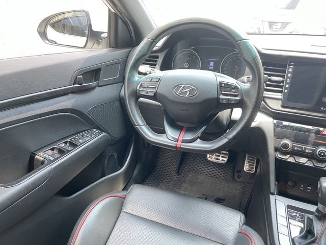 2020 Hyundai Elantra Sport  換檔撥片 Car Play I-KEY 分區溫控 定速巡航 倒車顯影 認證車  第13張相片