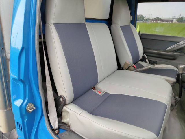 一手車 公里數跑少 標準賺錢車  第8張相片