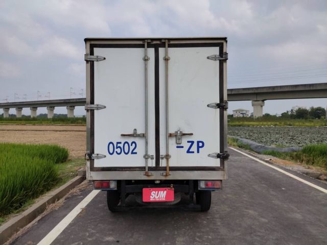 一手車 公里數跑少 標準賺錢車  第15張相片