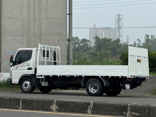 免加尿素 超級賺錢車 四迴路攝像畫面 市場稀有自手排  超長軸雙芯大尾門 冷氣有夠冷 車況極好  第14張相片