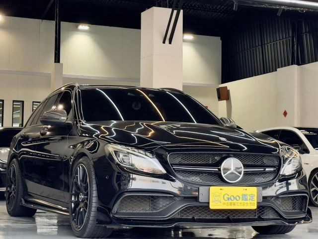 車主改裝 安卓機含Apple Carplay  64色車內氛圍燈 渦輪出風口 副駕駛AMG飾板 高音旋轉柏林  第3張相片
