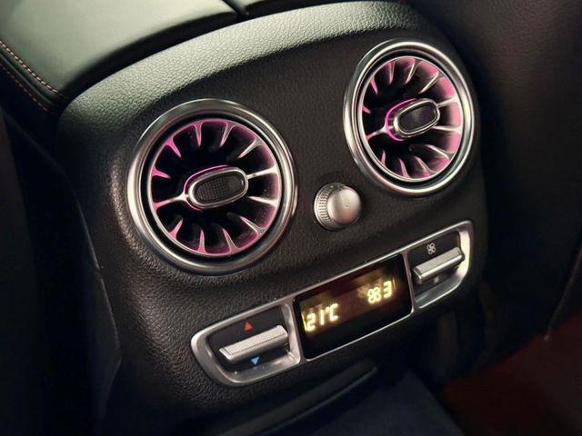 車主改裝 安卓機含Apple Carplay  64色車內氛圍燈 渦輪出風口 副駕駛AMG飾板 高音旋轉柏林  第11張相片