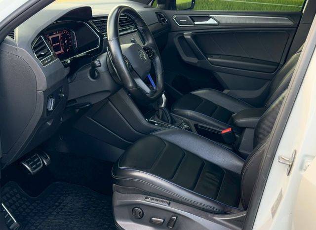 R專屬21輪圈/30種顏色車室氣氛燈/無線Apple CarPlay/Android Auto/抬頭顯示器/ACC  第6張相片