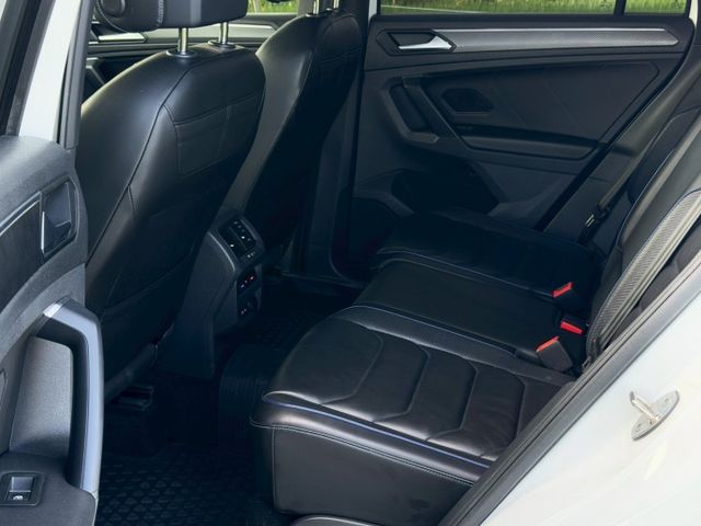 R專屬21輪圈/30種顏色車室氣氛燈/無線Apple CarPlay/Android Auto/抬頭顯示器/ACC  第7張相片