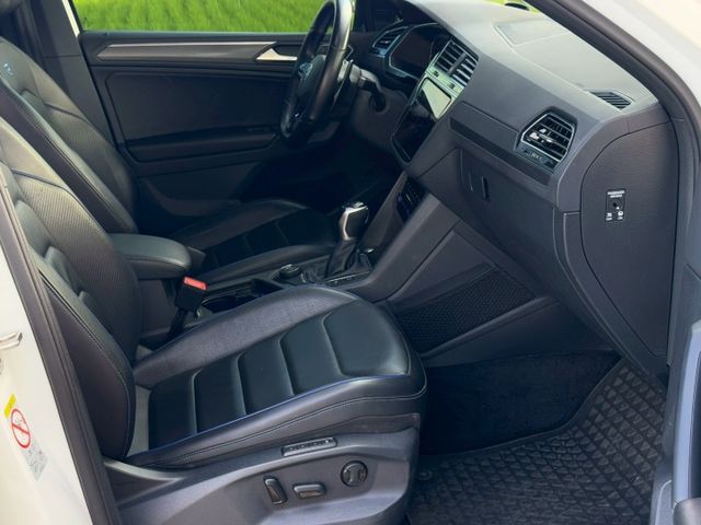R專屬21輪圈/30種顏色車室氣氛燈/無線Apple CarPlay/Android Auto/抬頭顯示器/ACC  第8張相片