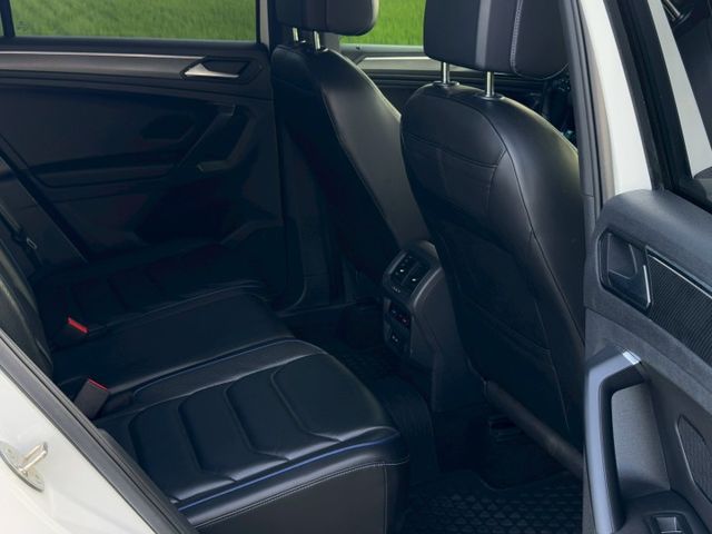 R專屬21輪圈/30種顏色車室氣氛燈/無線Apple CarPlay/Android Auto/抬頭顯示器/ACC  第9張相片