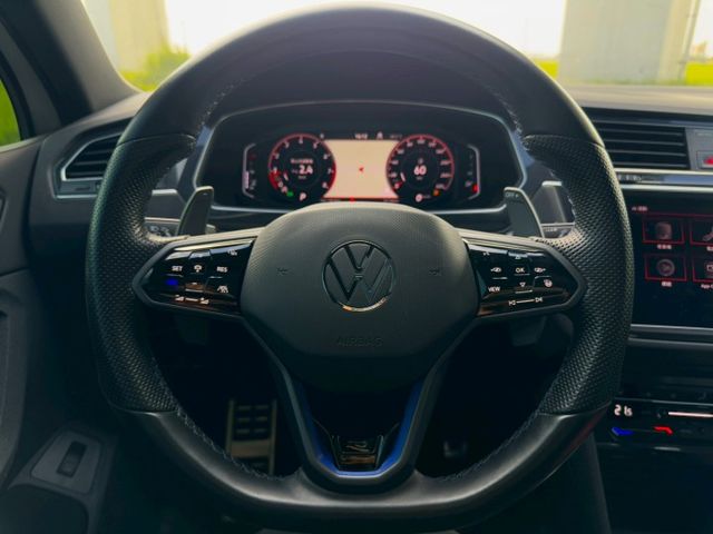 R專屬21輪圈/30種顏色車室氣氛燈/無線Apple CarPlay/Android Auto/抬頭顯示器/ACC  第10張相片