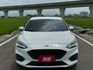 免鑰匙啟動 摸門感應 換檔播片 旋轉式排檔 衛星導航 Apple Car Play 無線充電 雙區恆溫 B&O音響 抬顯  第2張縮圖