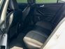 免鑰匙啟動 摸門感應 換檔播片 旋轉式排檔 衛星導航 Apple Car Play 無線充電 雙區恆溫 B&O音響 抬顯  第7張縮圖