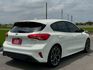 免鑰匙啟動 摸門感應 換檔播片 旋轉式排檔 衛星導航 Apple Car Play 無線充電 雙區恆溫 B&O音響 抬顯  第20張縮圖