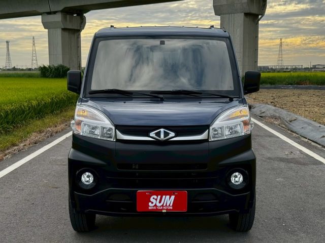 自排 自排 自排 盲點偵測 定速 音響主機 超級賺錢車  第2張相片