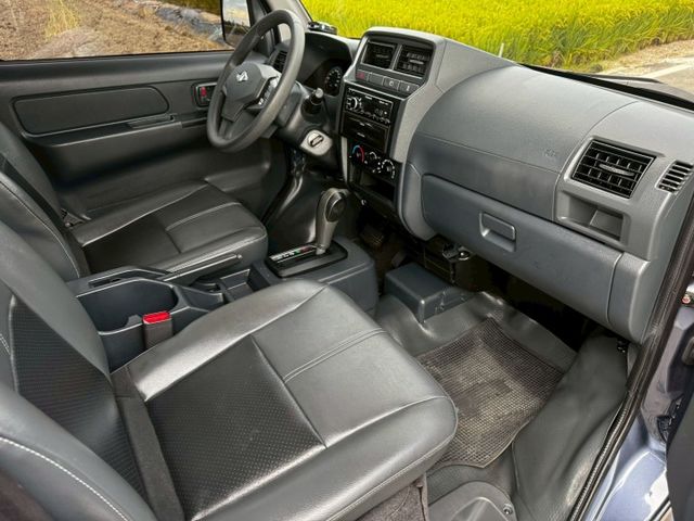 自排 自排 自排 盲點偵測 定速 音響主機 超級賺錢車  第6張相片